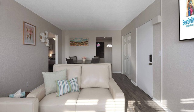 KC Apt 2 BR MAJOR INTERNATIONAL SPORTING EVENT Ready Mins to Stadium