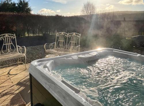 Kielder Cottage Spa - E3533