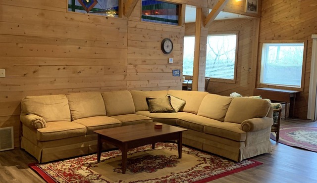 KNOTTY & NICE - CENTRAL LAKE - PET FRIENDLY