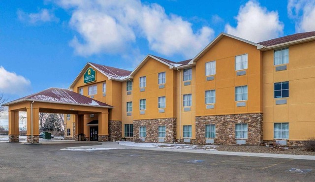 La Quinta Inn & Suites Casino and Bar by Wyndham Glendive