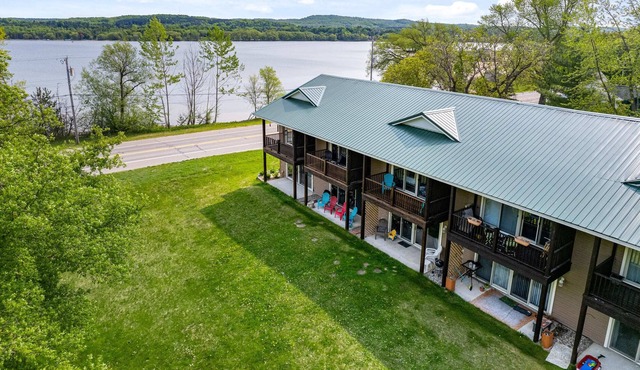 Lake Charlevoix 2BR/3BA Townhome with Lake Views