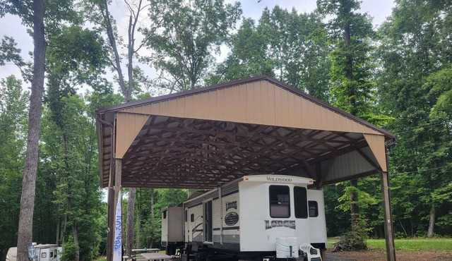 Lake Cumberland Camper Rental, 2 miles from Wolf Creek Marina