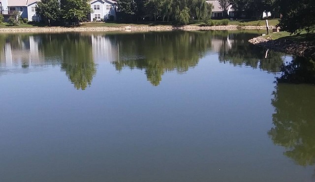 lake front 2 br condo close to bsu