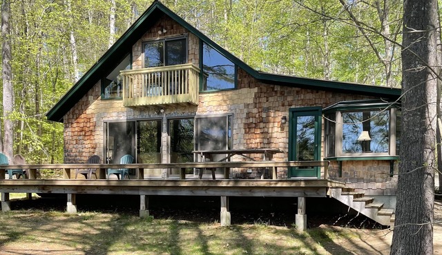 Lake front custom built Kezar Lake home
