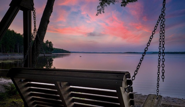 Lake front, hot tub, kayak, paddle board, Dogs, Mount Desert Island, Bar Harbor!