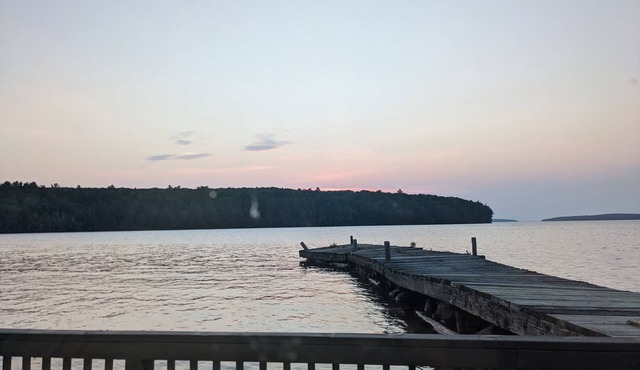 Lake front property with stunning view of the apostle islands