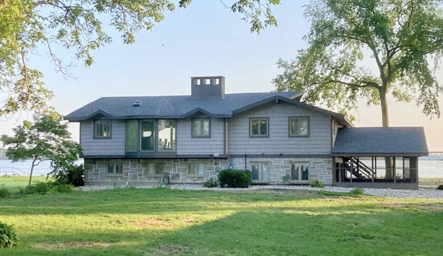 Lake home minutes from Cedar Point!