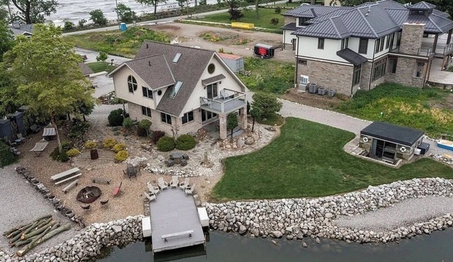 Lake House at Cedar Point: Waterfront Family Retreat