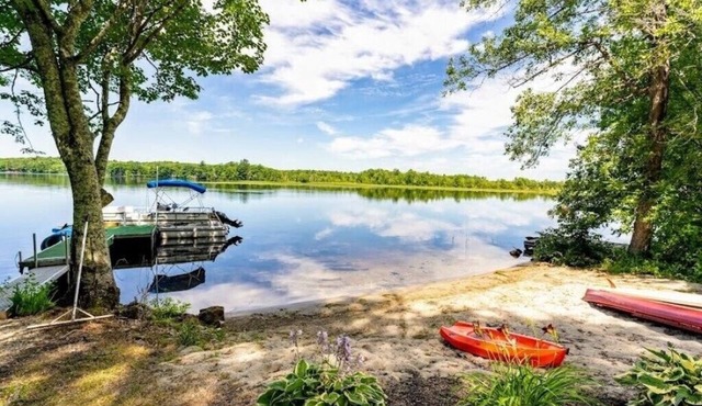 Lake House/Camp Quiet on Lake Pleasant- Hot Tub, Fire Pit, Direct Water Access