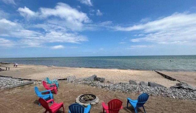 Lake Huron Beachfront · Game Room · Sleeps 10