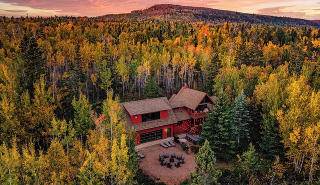 Lake Superior View · Sauna · Game Room · Sleeps 12 · Private 2 Acres