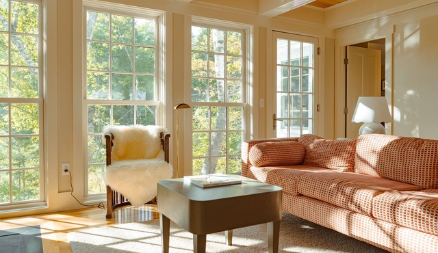 Lake Views: Chef's Kitchen, Wood Stove, 20 min to Sunday River