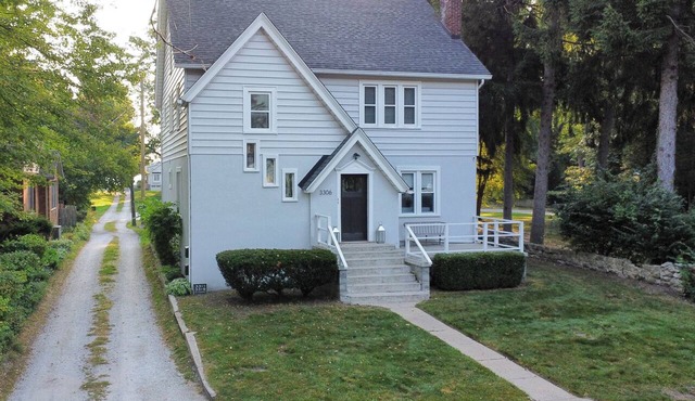 Lake Views! Prime location. Completely remodeled. Family and pet friendly.
