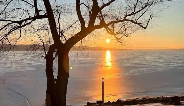 Lakefront 4BR Retreat | Dock, Kayaks & Sleeps 12
