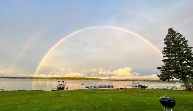 Lakefront Cabin Rental Resort- Cabin 4- Fish, Sightseeing & Ride Trails