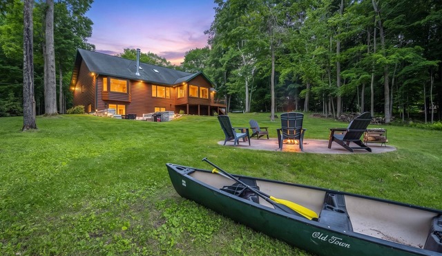 Lakefront Cabin ~ Sandbar, Fishing & Bar Hopping