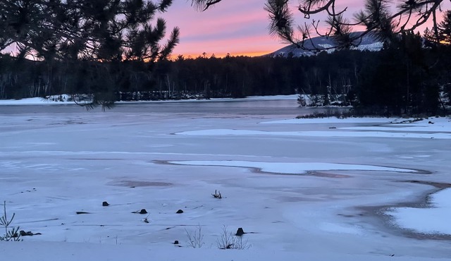 Lakefront Cabin/Ski Mountains/Snowmobile/Fish/Hike/Scenic Views
