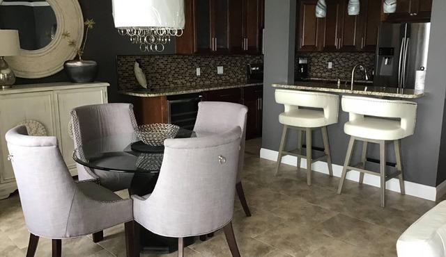 Lakefront condo -2BR/2Bath Sleeps 4 Private beach and lake front balcony