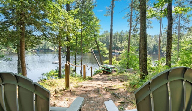 Lakefront cottage | Indoor Pools | Kayaks