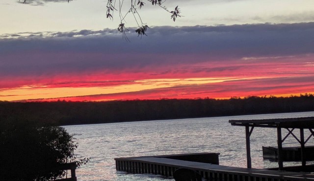 Lakefront Cottage, on Beautiful Hamlin Lake!