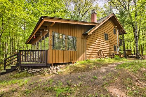 Lakefront Cumberland Cabin w/Dock & Fire Pit!
