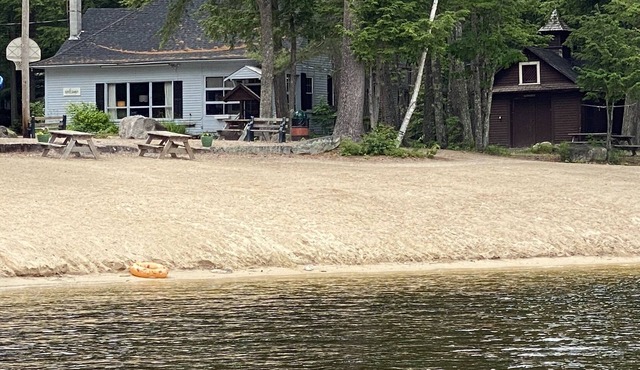 Lakefront - Family Friendly Home - on Long Lake w/beaches and boat slip.