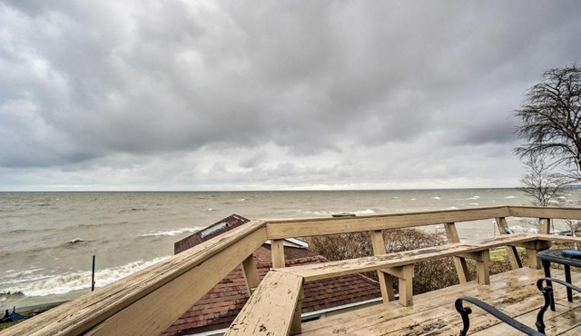 Lakefront Geneva Vacation Rental - Walk to Strip!