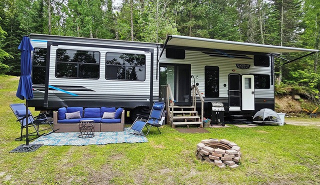 Lakefront Glamping near Itasca State Park,wifi, fit pit, gas grill, dog-friendly