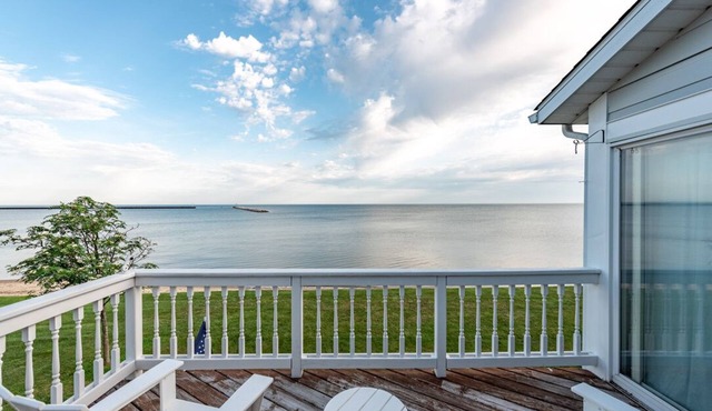 Lakefront Living at Fred’s Place — 2-Bedroom Condo with Breathtaking Views