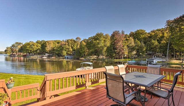 Lakefront Ludington Retreat w/Kayaks & Fire Pit!