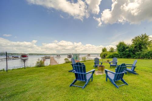 Lakefront Mayville Cottage w/Dock & Grill!