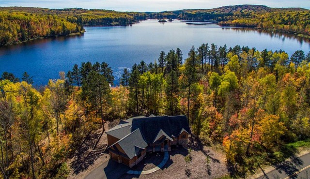 Lakefront Retreat at Giants Ridge: Golf, Hike, Ski