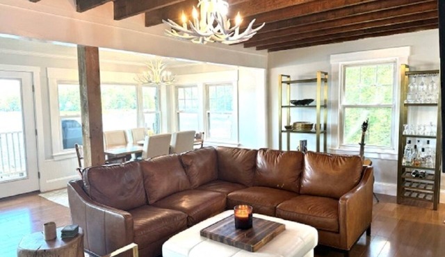 Lakefront Retreat Near Portland – Modern Comfort with Classic Charm.