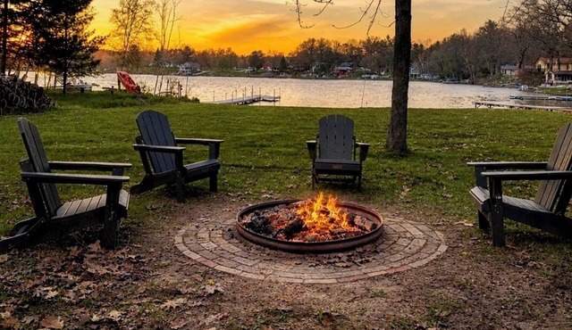 Lakefront Retreat w/Private Dock Sleeps 8