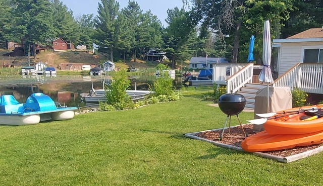 Lakefront-Sleeps 6-Great Fishing-No Pets
