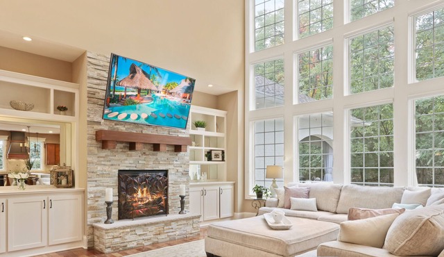 Lakeside Living - Endless Paved Walking Trails
