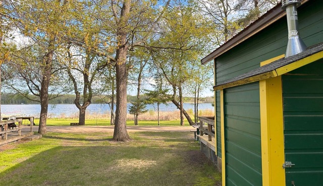 Lakeside Retreat - Cozy Cabin 2 at Green Valley Resort