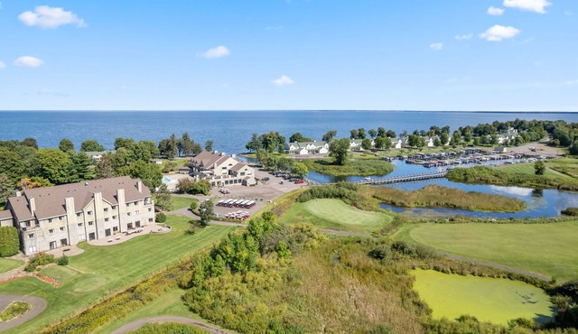 Lakeside Retreat Townhome w/Golf Views