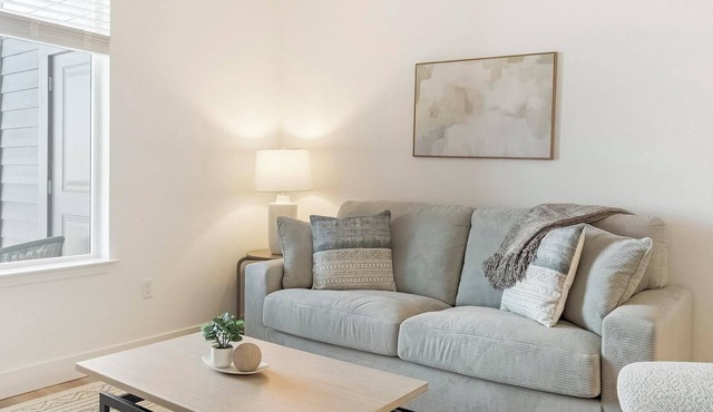 Landing | Amazing 1BD, Clubhouse, Gym