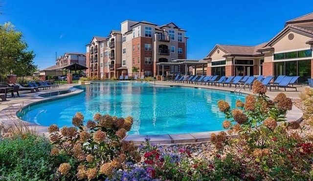 Landing at The Landing at Briarcliff - 2 Bedrooms in Downtown Kansas City