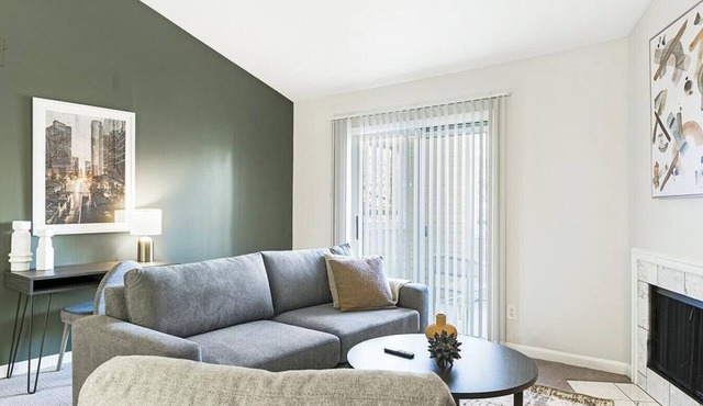 Landing at The Overlook at St. Thomas Apartments - 2 Bedrooms in Downtown Louisville