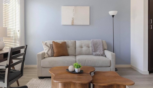 Landing | Chic 1BD, Yoga Studio