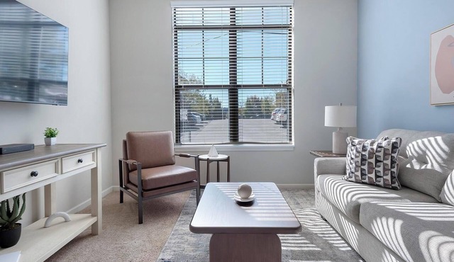 Landing | Incredible 1BD, Gym, Pool
