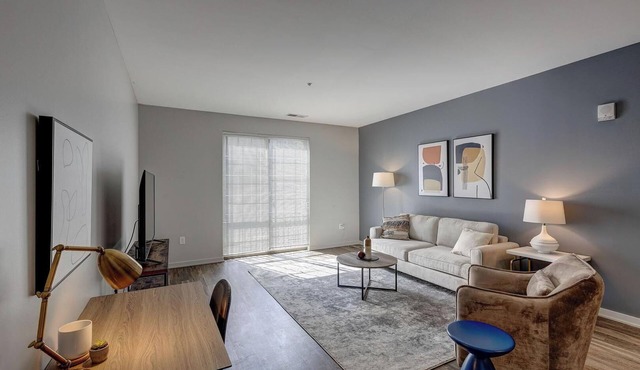 Landing | Modern 1BD, Gym, Yoga Studio