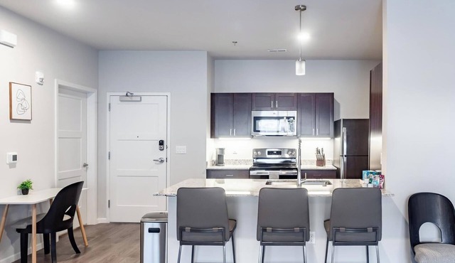 Landing | Stunning 2BD, Pool, Courtyard