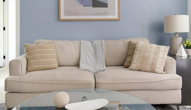 Landing | Stylish 2BD, Clubhouse, Gym