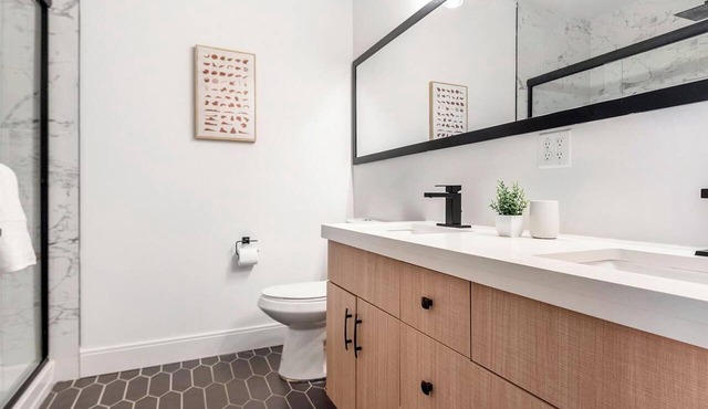 Landing | Stylish 2BD, Yoga Studio, Gym