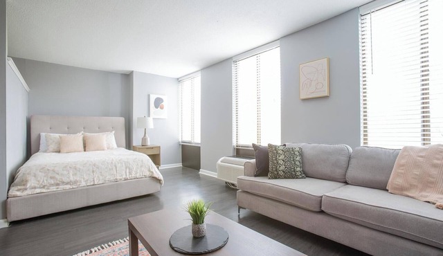 Landing | Stylish Studio, Pool, Game Room