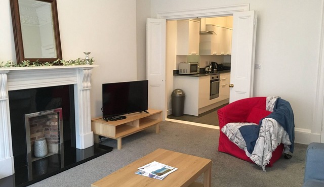 Large, bright and airy family friendly flat