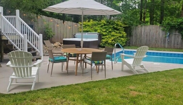 Large Heated Pool & Hot Tub - 5 Minutes from Nauset Beach